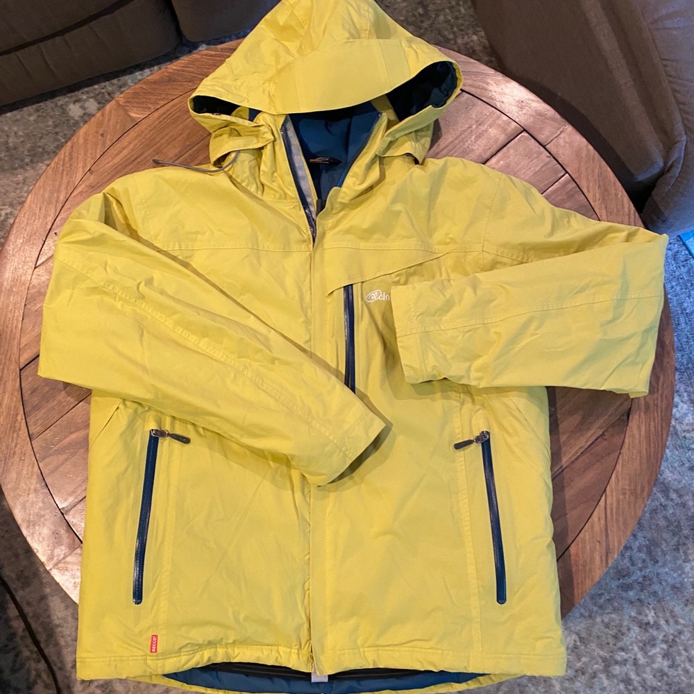 NWOT never worn! Womens Cloudveil Ski Coat size L